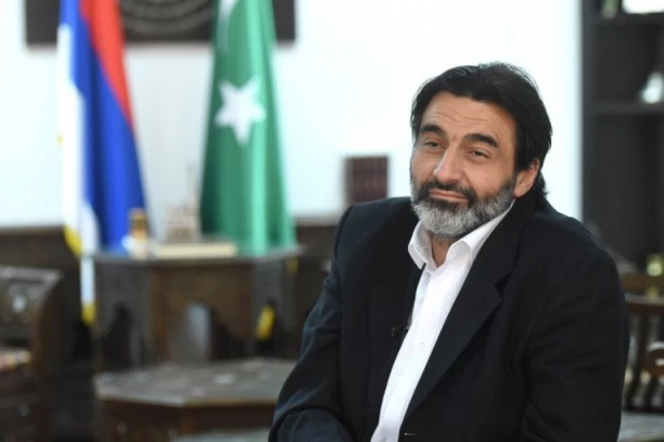 "KRISTIJAN GOLUBOVIĆ JE TO URADIO"! Šokantna Ispovest Muftije Spahića o noći kad je zapaljena Bajrakli džamija u Beogradu!