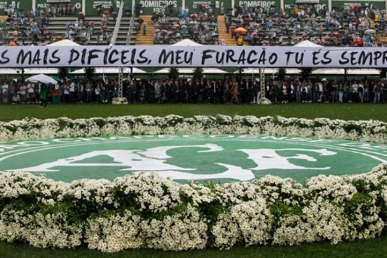 TRAGEDIJA KAKVA SE NE PAMTI! NESTALA CELA EKIPA: Priča o timu koji je otišao u nebo i nikada se nije vratio!