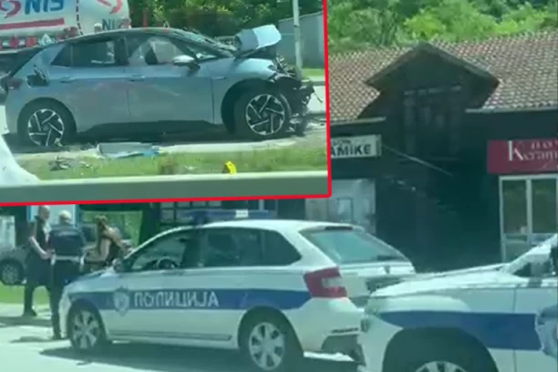 STRAVIČAN UDES U UŽICU! Vozilo smrskano, ima povređenih! (VIDEO)