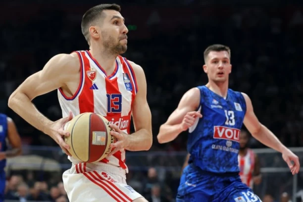 NEZAPAMĆENI SKANDAL U PODGORICI: Uoči majstorice u "Morači" - košarkaši Zvezde Meridianbet doživeli veliku neprijatnost! (VIDEO)