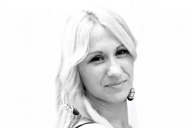 "DANAS SI MI NEDOSTAJALA KAO NIKAD, VOLIM TE BESKRAJNO"! Tuga i bol ne jenjavaju u Novom Sadu čak ni posle 13 godina! PORODICE NASTRADALIH U "KONTRASTU" JOŠ NISU NAŠLI UTEHU!