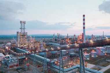 "NEMA VIŠE SIROVE NAFTE"  - OGLASIO SE NIS: Počinju pripreme za obustavu rada u rafineriji!