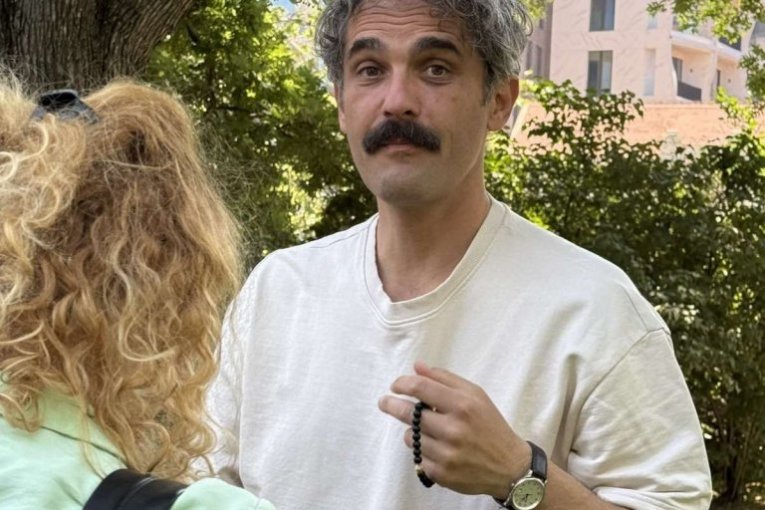 Raša Bukvić kao Tesla