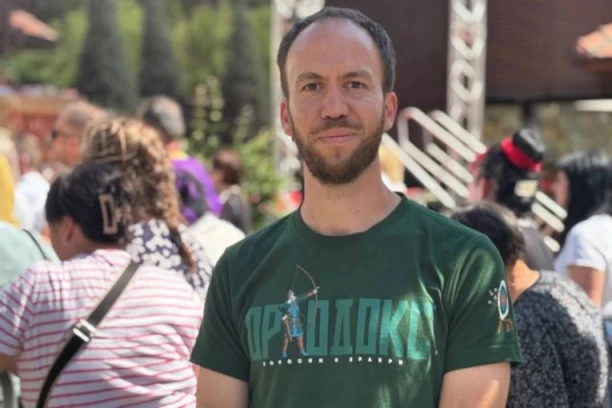 NENAD ZARAĐUJE PRAVO BOGATSTVO, A RADI KAO VOLONTER: Kući se uvek vratim bogatiji, ovo iskustvo nema cenu