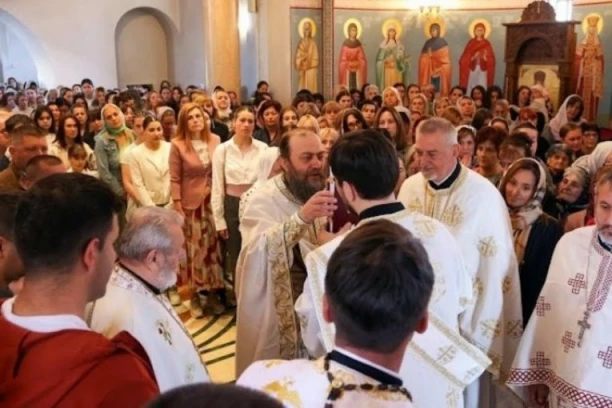 IGUMAN HILANDARA PRVI PUT U SARAJEVU: Istorijski blagoslov sa Svete gore za narod Mitropolije dabrobosanske