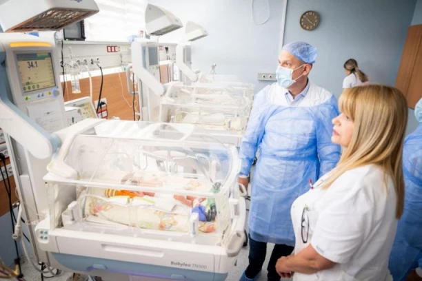 KADA KAŽEMO DA ĆEMO NEŠTO RADITI, MI TO RADIMO! Ministar Lončar u obilasku Centra za neonatologiju UKC Kragujevac
