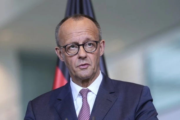 MERC LUPIO ŠAKOM O STO: Nema dogovora o Ukrajini iza naših leđa!