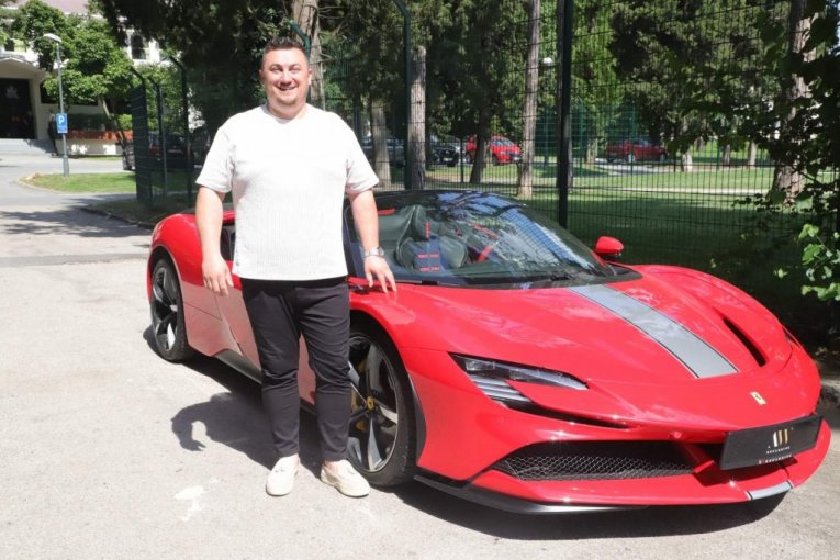 Zoki Ferari i auto Saše Popovića