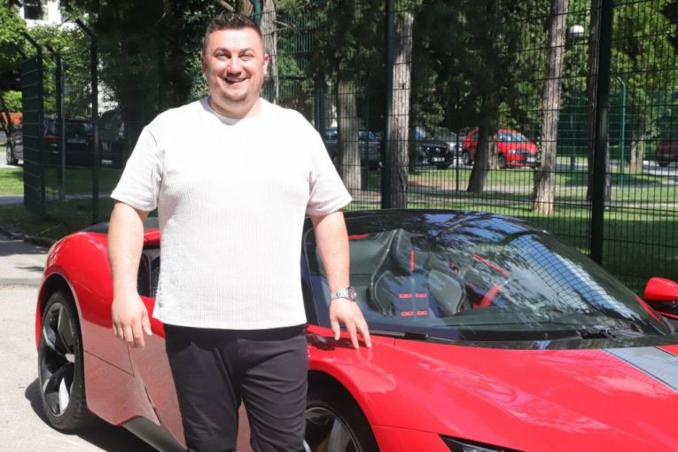 Zoki Ferari i auto Saše Popovića