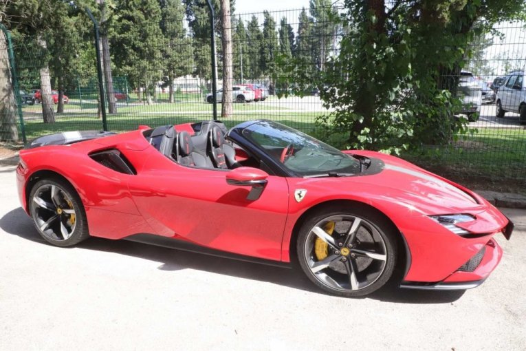 Zoki Ferari i auto Saše Popovića