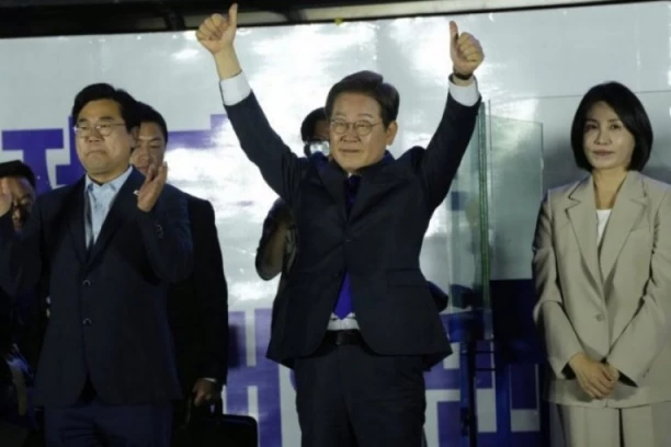LI DŽE-MJUNG NOVI PREDSEDNIK JUŽNE KOREJE!