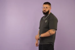 HAOS NA SAJFEROVOM KONCERTU: Prvo nestala struja, a onda fanovi krenuli ka bini - OBEZBEĐENJE odmah reagovalo, ograda umalo nije popustila! (VIDEO)