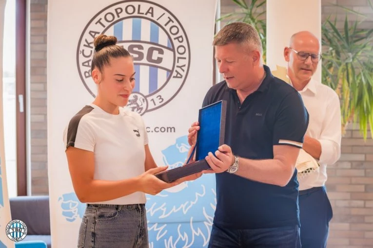 ARIANA VILAGOŠ BEZ PREMCA: Mladoj atletičarki uručeno laskavo priznanje