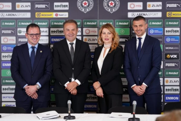 NIJE U PITANJU SAMO MLADI FUDBALER: Ovo je trenutak kada je u Partizanu sve puklo!