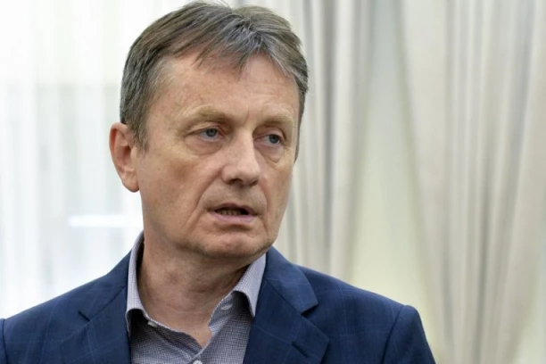 "BIO SAM BESKORISTAN MESEC DANA!" Glišić spreman za rad punom parom i rešavanje problema građana Srbije!