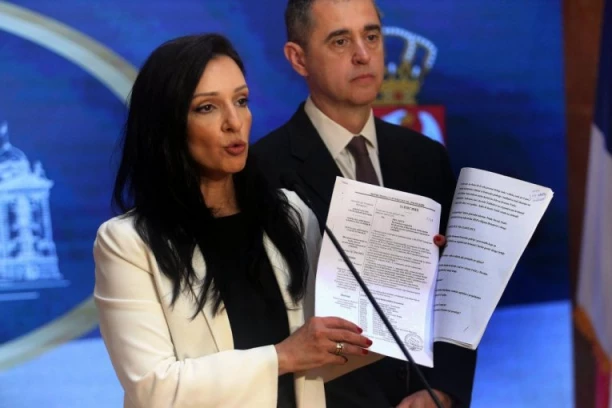 ŠUT ISTI, A ARŠINI DVOSTRUKI: Tepić gurala priču o uklonjenom dokaznom materijalu kad je trebalo napumpati bes, a danas je to „pritisak na tužilaštvo“