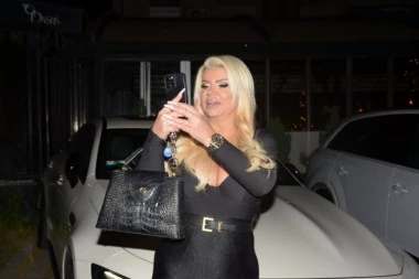 ODRADIŠ 45 MINUTA I TO JE TO! Dara Bubamara OBELODANILA do sada nepoznate detalje iz života: "Bila sam mlada i luda!"