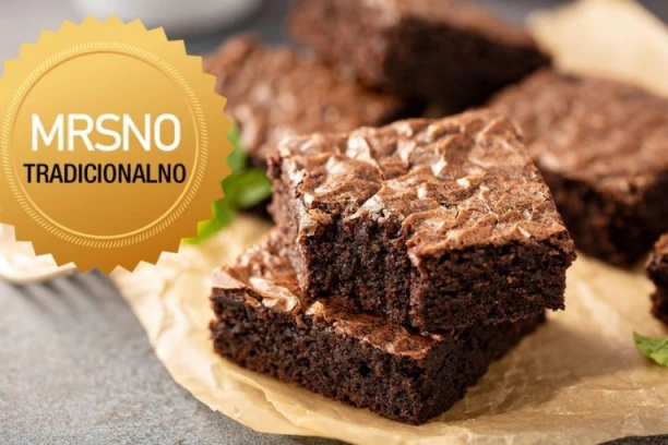 BAKIN ČOKOLADNI KOLAČ OD SAMO DVA SASTOJKA, GOTOV ZA NEKOLIKO MINUTA: Zalogaj detinjstva po starom, zaboravljenom receptu koji će vam svi tražiti