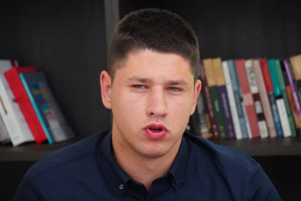 OTKRIVENO KO JE ORGANIZOVAO NAPAD NA STUDENTA PAVLOVIĆA! Istraga utvrdila detalje!