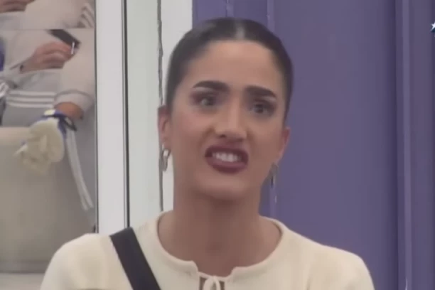 LAŽI ANĐELE ĐURIČIĆ DOTAKLE SAMO DNO AMBISA! Uživo na Pinku raspletena kompletna mreža, OVO će je skupo koštati!