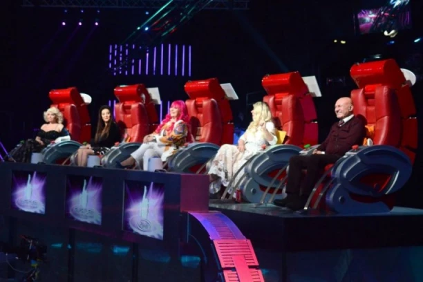 SLAVNA PEVAČICA NAKON "ZVEZDE GRANDA" PRELAZI U "PINKOVE ZVEZDE"! Počeo RAT na estradi, ali to nije sve - dovode i NJU, pašće vam vilice!