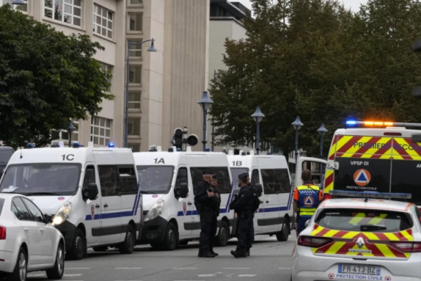 PRETUKLI GA I OPLJAČKALI, DRUGIMA JEZIVO PRETE: Hrišćani na meti u evropskim državama - prava brojka napada se zataškava?