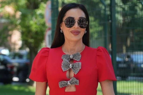 OVO SU CECINE ŽELJE ZA 52. ROĐENDAN! Slavljenica poslala jasnu poruku!