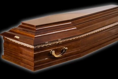 IGIJA IZNELI SA BINE U MRTVAČKOM KOVČEGU, ISPLIVAO JEZIV SNIMAK IZ ARENE! (VIDEO)