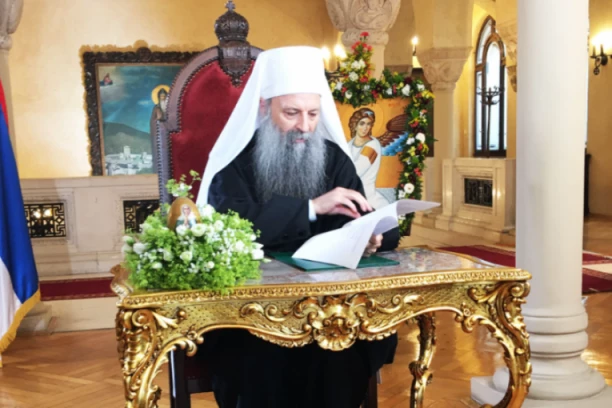 “NEKA OVA SVETKOVINA DONESE MIR, DUHOVNU SNAGU I BLAGOSLOV: Patrijarh Porfirije muslimanima čestitao Kurban-bajram