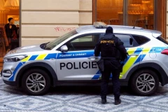 EVROPA NA NOGAMA: Petoro UHAPŠENO zbog PALJENJA fabrike povezane sa Izraelom!