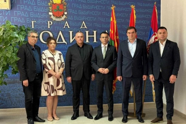 MINISTAR ĐORĐE MILIĆEVIĆ U JAGODINI: UGOVOREN NASTAVAK SARADNJE GRADA JAGODINE I MINISTARSTVA ZADUŽENOG ZA ODNOSE S DIJASPOROM