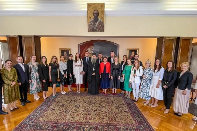SUSRET VERE I POLITIKE – PATRIJARH PRIMIO MLADE DIPLOMATE: Duhovni koreni jačaju srpsku diplomatiju u globalnom svetu