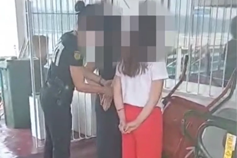 UHAPŠENI CARINICI U VELIKOM GRADIŠTU! Milione uzele na neverovatnu prevaru! NASTAVLJENA BORBA PROTIV KORUPCIJE! (FOTO/VIDEO)