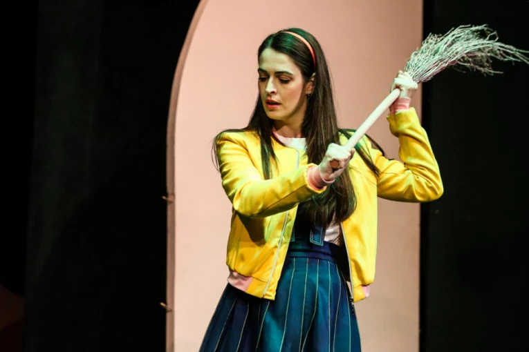 BRANKICA JE BILA NAJLEPŠA SRPSKA GLUMICA, PA JE NESTALA: Evo gde je danas i kako izgleda bivša devojka Miloša Bikovića!