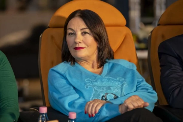 DA LI JE MOGUĆE DA NAŠA GLUMICA IMA OVOLIKU PENZIJU? Cifra ostavlja BEZ DAHA - mnogi mogu samo da SANJAJU o ovom iznosu!