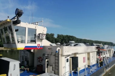 ŠOK ZAPLENA NA BRODU! Carinici zanemeli od prizora! (FOTO)