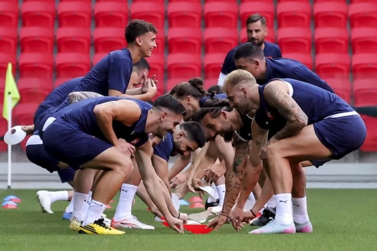 CELA NACIJA VEČERAS JE UZ ORLOVE: Srbija kreće u pohod na Svetsko prvenstvo - Tirana je prva stanica!