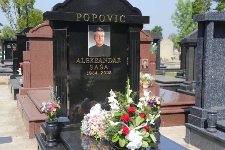 Saša Popović spomenik