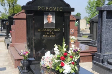 POLA GODINE OD SMRTI SAŠE POPOVIĆA! Svi detalji obeležavanja NAJTUŽNIJEG DANA ZA ESTRADU!