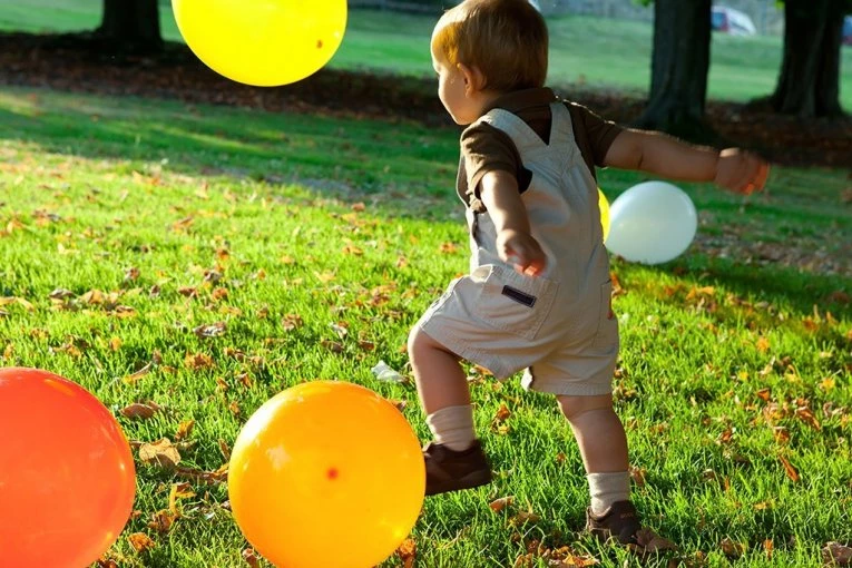 RODITELJI OPREZ! Još jedno dete preminulo zbog UDISANJA HELIJUMA IZ BALONA