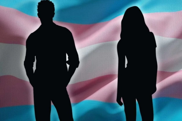 ŠOK NAD ŠOKOVIMA: ĆERKA PEVAČICE I GLUMCA SADA JE TRANS MUŠKARAC! O reakciji slavnih roditelja svi bruje! (GALERIJA)