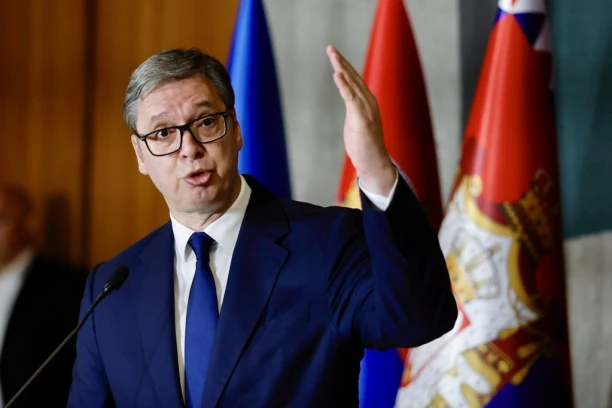 MOĆNA VUČIĆEVA PORUKA: Srbija nije poklekla, Srbija stoji uspravno! Ponosna, snažna, ujedinjena!