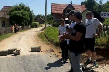 BLOKADERSKA SAČEKUŠA ZA NAROD U TUBIĆIMA: Spremni na sve, samo da onemoguće narodnu volju! (VIDEO)