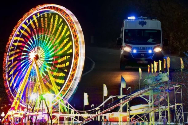 (UZNEMIRUJUĆI VIDEO) HOROR U LUNA PARKU! Otkačila se sajta tokom vožnje, deca ostala zaglavljena na visini od 90 metara!