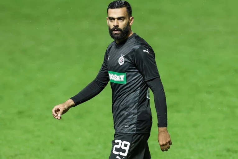 ŠOK U ANTALIJI: Važan igrač ne trenira sa timom-trener Stojaković održao emotivan govor i sve razjasnio (VIDEO)