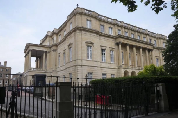 PEKING I VAŠINGTON LICEM U LICE: Počela druga runda trgovinskih pregovora SAD i Kine (VIDEO)