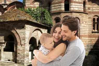 KAKO DO ČUDOTVORNE LOZE SA HILANDARA: Tri zrna nade za nerotkinje! EVO I KAKO SE KORISTI!