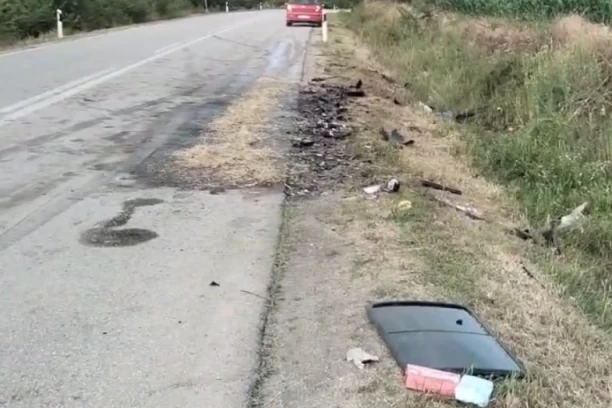 PRVI SNIMCI HORORA KOD MALČE! Automobili uništeni, sve stoji na mestu pogibije DETETA! (VIDEO)