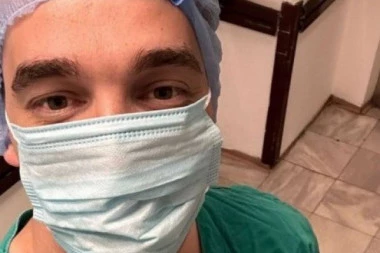 PRVO OGLAŠAVANJE PONOSNOG TATE! Svi su mu govorili da NE TREBA DA BUDE U SALI TOKOM POROĐAJA - o potezu pevača svi bruje! (FOTO)