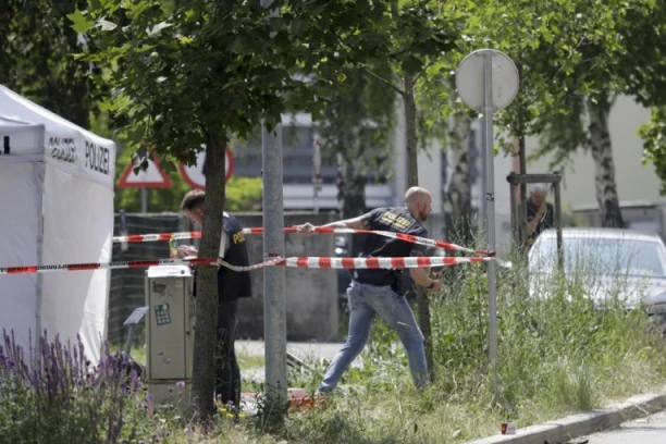 KOD UBICE PORED PIŠTOLJA PRONAĐENA I BOMBA! Artur napravio masakr u svojoj bivšoj učionici!